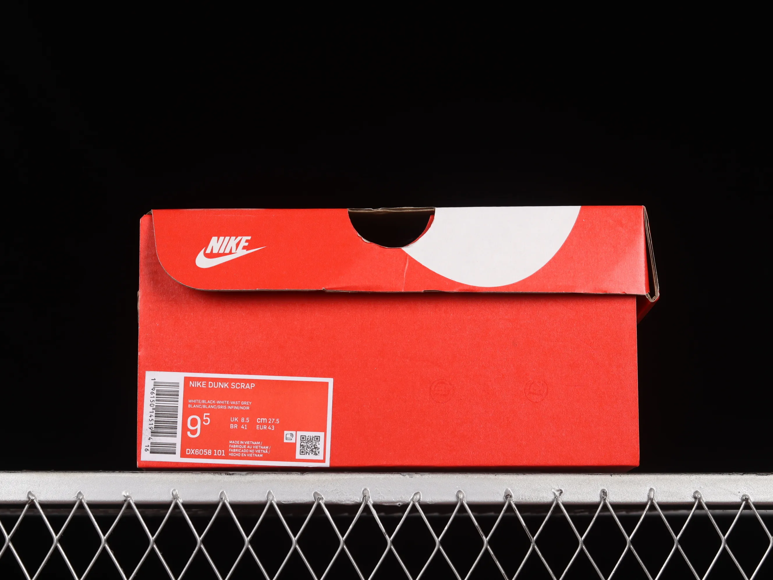 All categories Nk SB Dunk series Nk SB Dunk Low low-top skate shoes Nk Dunk Scrap stitching low-top skate shoes DX6058-101